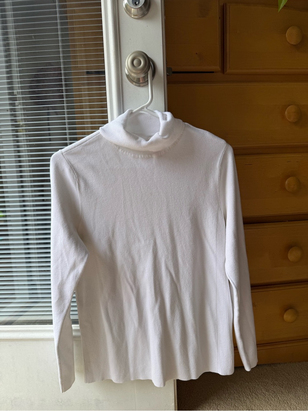 Chico's White Ribbed Knit Top